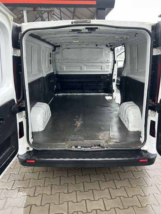 Vivaro B Long vat 23