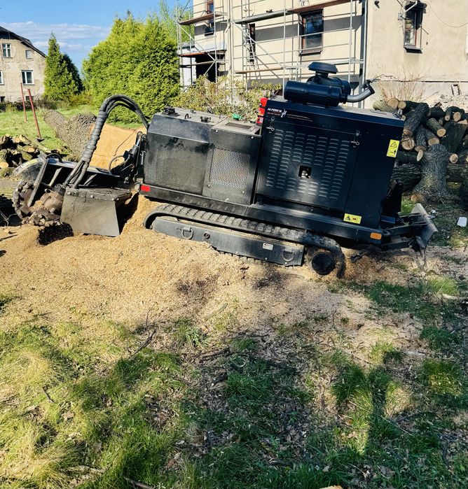 Frezowanie pni, usuwanie pni, frezowanie korzeni, karczowanie