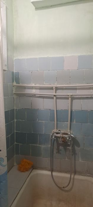 Продам гостинку  район  ХТЗ, ул.12 Апреля 32