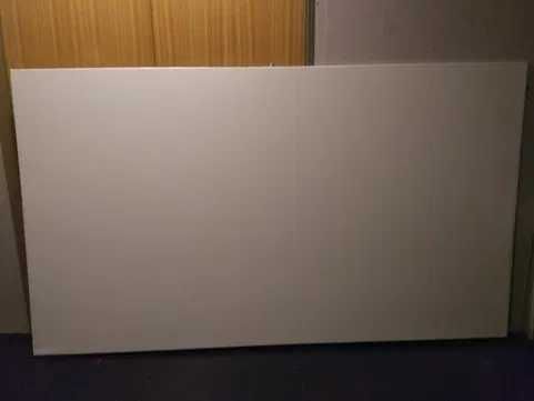 Tela para projecção 16:9 (245x145cm)