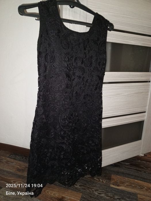 Шикарна чорна сукня