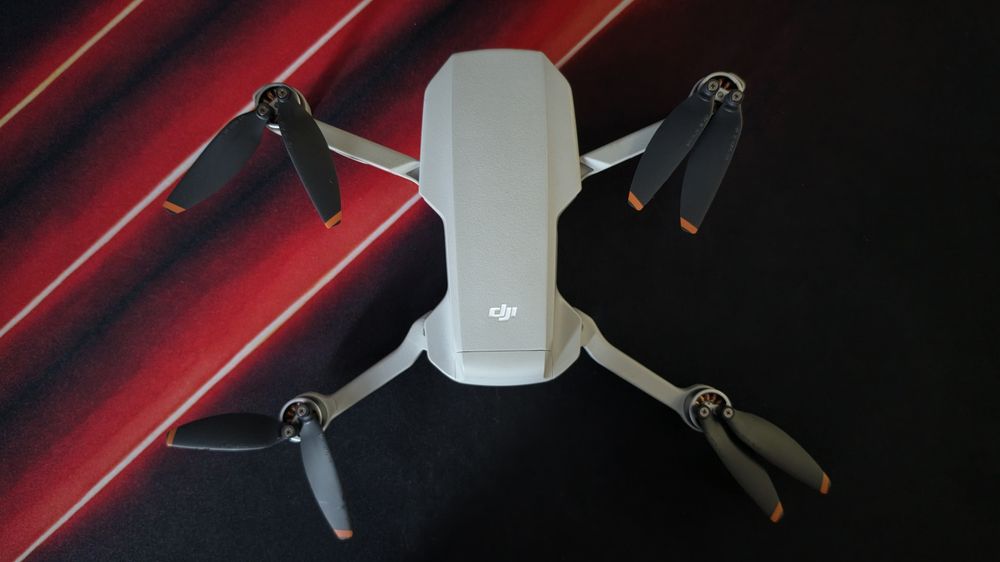 DJI Mini 2 SE | stan BARDZO DOBRY | Gwarancja/Dowód Zakupu | Dodatki + Walizka