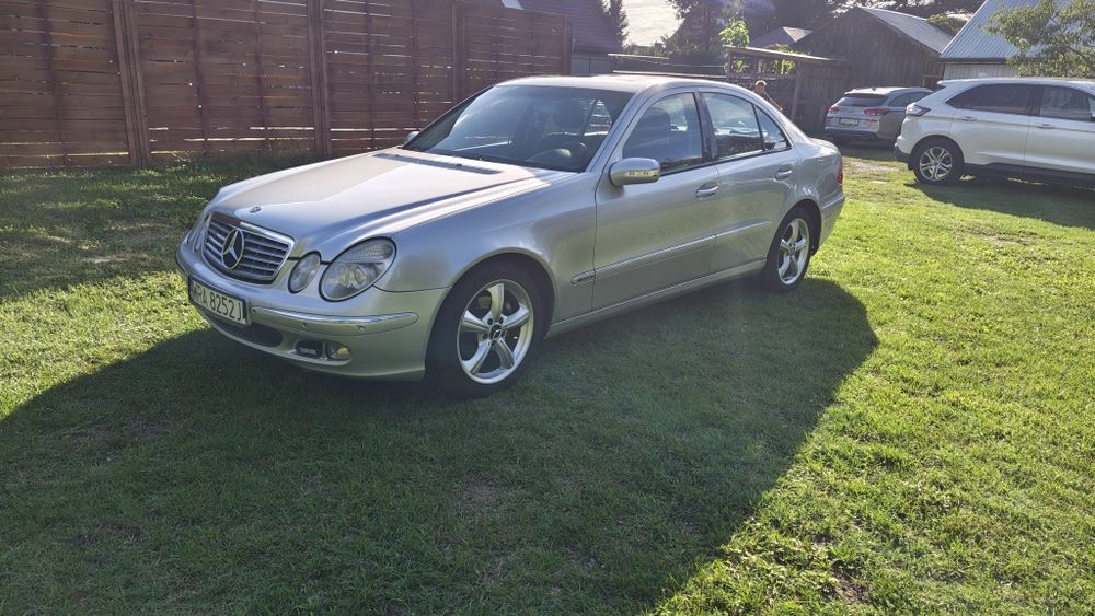 Mercedes w211 2.2cdi bardzo oszczędny.