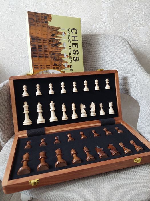 Шахмати, шахи дерев'яні, подарункові. Дошка 39/39 см