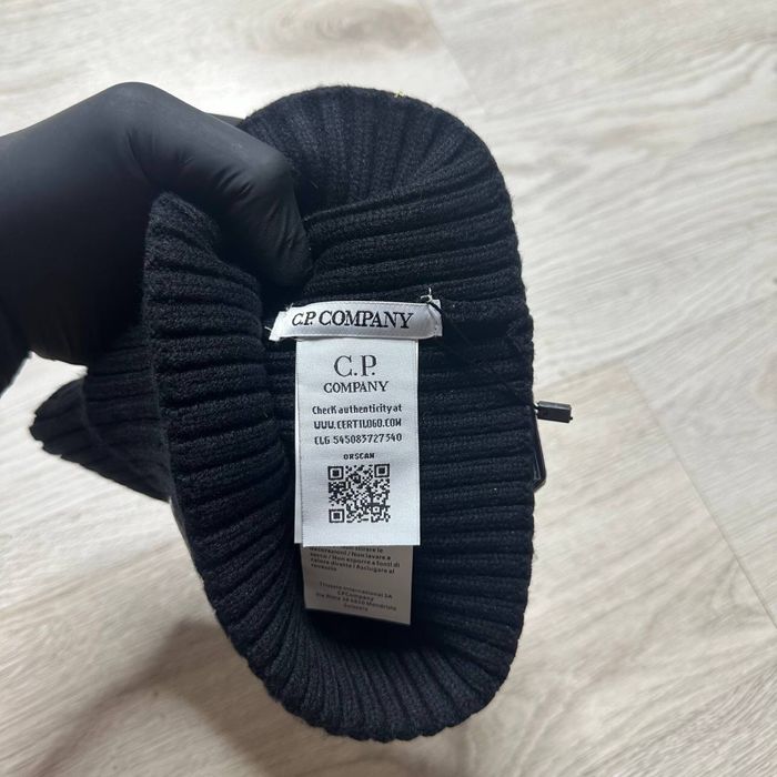 Шапка C.P. COMPANY - В Наявності !