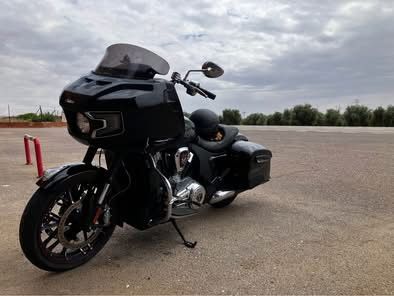 Vendo moto Indian CHALLENGER LIMITED como nova.