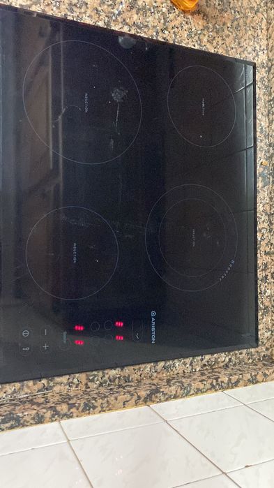 Vendo fogão de indução semi novo