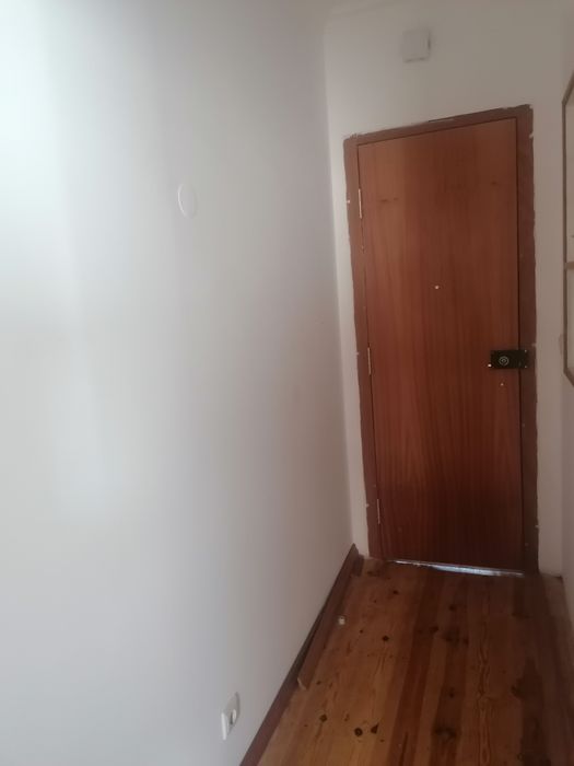 Aluga se T2  nas Olaias Duplex