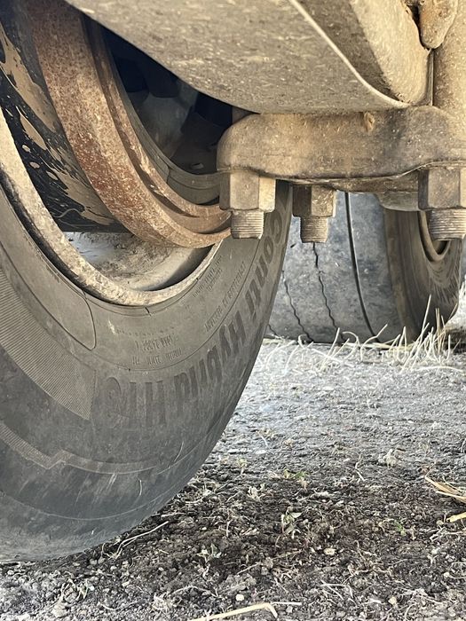 Напівпричіп-контейнеровоз schwarzmuller з контейнером