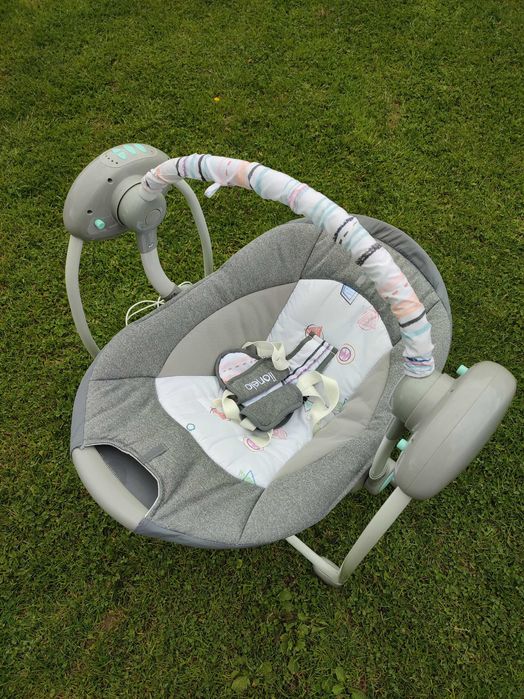 Bujaczek leżaczek huśtawka lionelo z melodiami