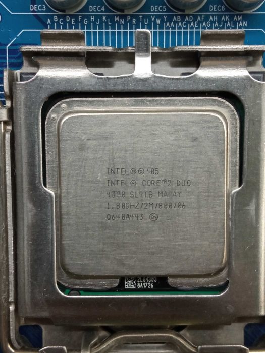 Материнська плата Gigabyte GA-EP43-UD3L s775 процесор пам'ять