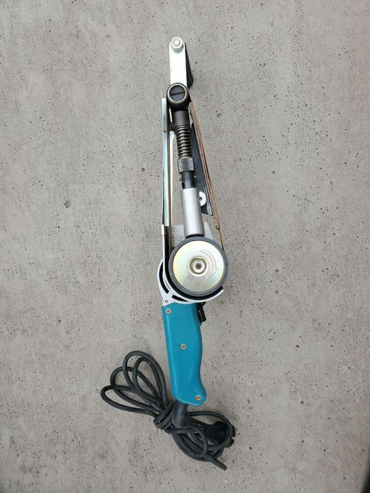 Шліфмашина стрічкова Makita 9030