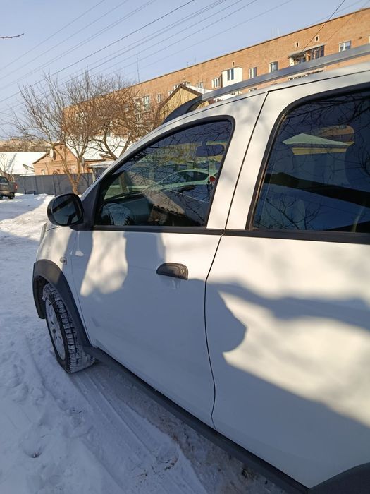 Продається машина Cheri Beat