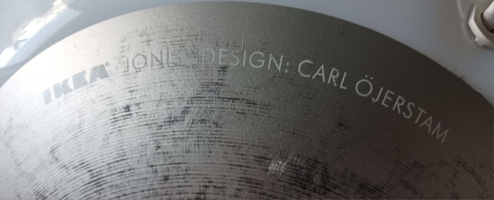 Lampa podłogowa marki Jonisk, projekt: Carl Öjerstam, Ikea.