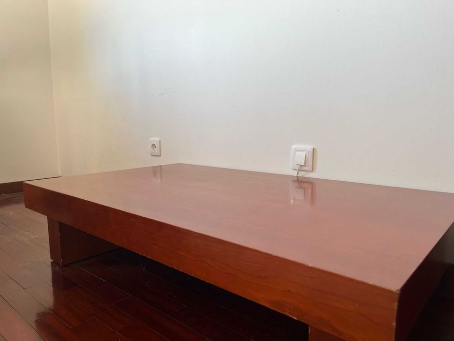 Mesa de centro (cerejeira maciça)