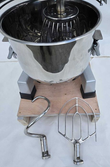 Ubijaczka cukiernicza planetarna mikser mieszałka miesiarka 20 litrów