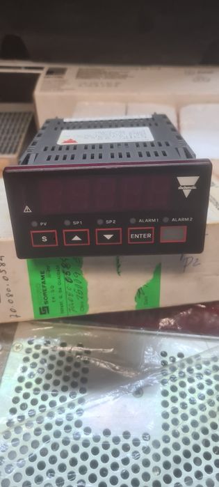 Diverso material eléctrico  Novo