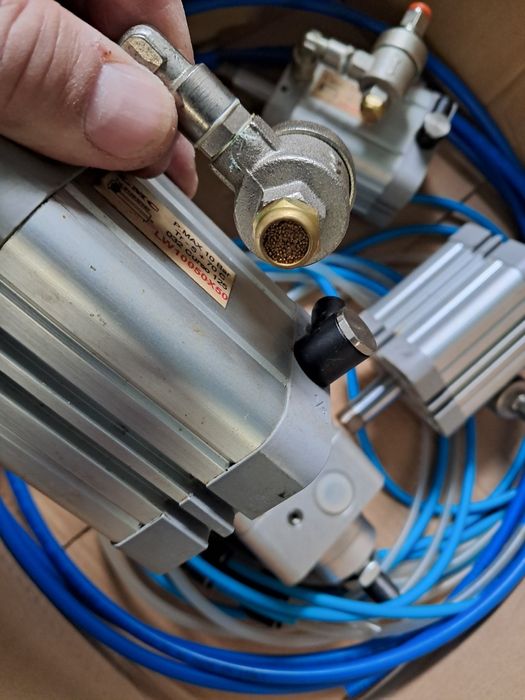 Material Pneumática com pouco ou sem uso