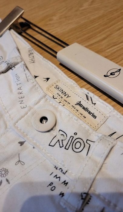 Stradivarius skinny print r. 36 BDB