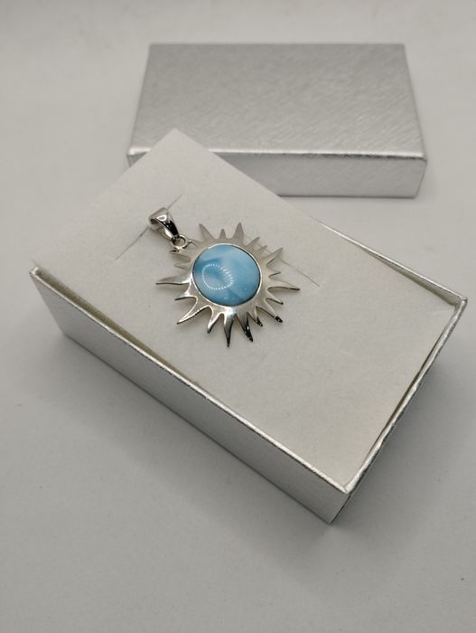 Srebrny wisiorek, słoneczko, larimar, próba 925