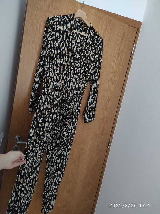 Vestidos vários novos