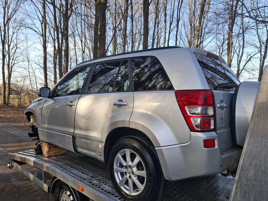 Suzuki Grand Vitara 4x4  2.0benzyna LPG skóry bixenon  climatronic