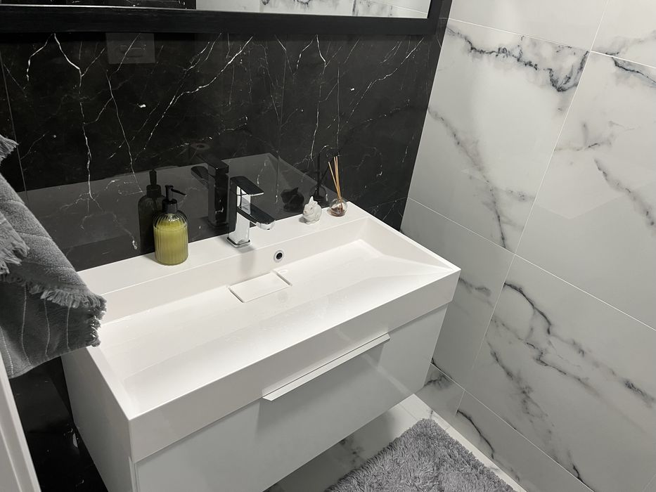 Двокімнатна квартира з меблями та технікою