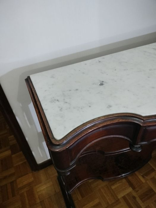 Consola antiga em excelentes condições