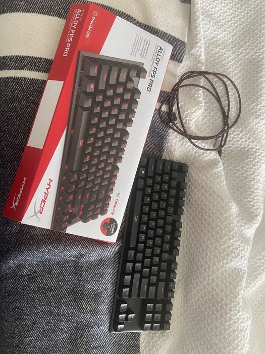 teclado hyper x alloy fps pro