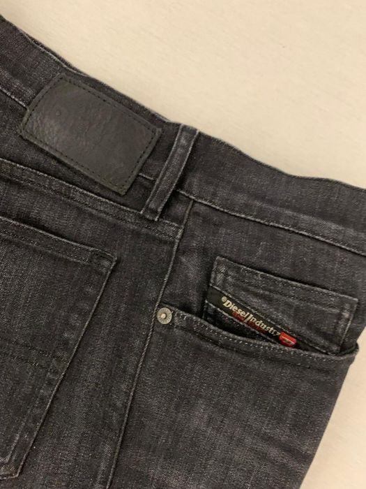 Diesel муж джинсы черного цвета Р.33