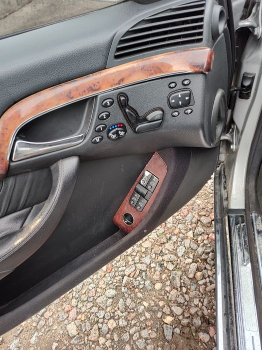 Mercedes W220 S-Class 5.0 V8