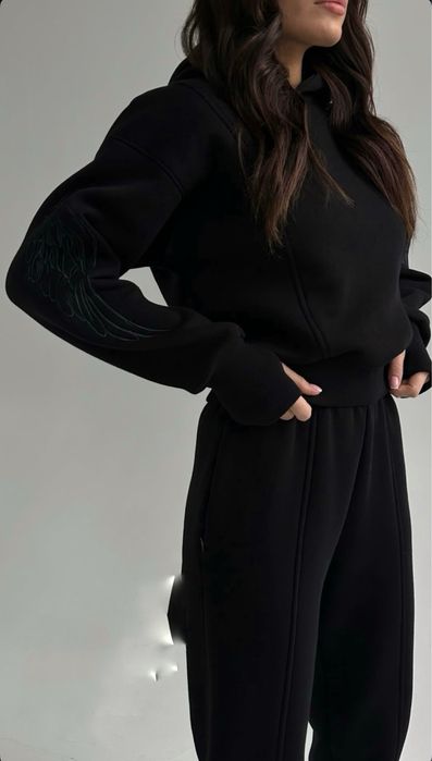 Чорний спортивний костюм на флісі