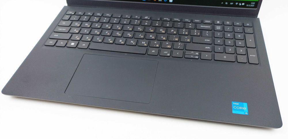 Dell Inspiron 3520 i5-1135G7 16Gb 256SSD  Full HD IPS