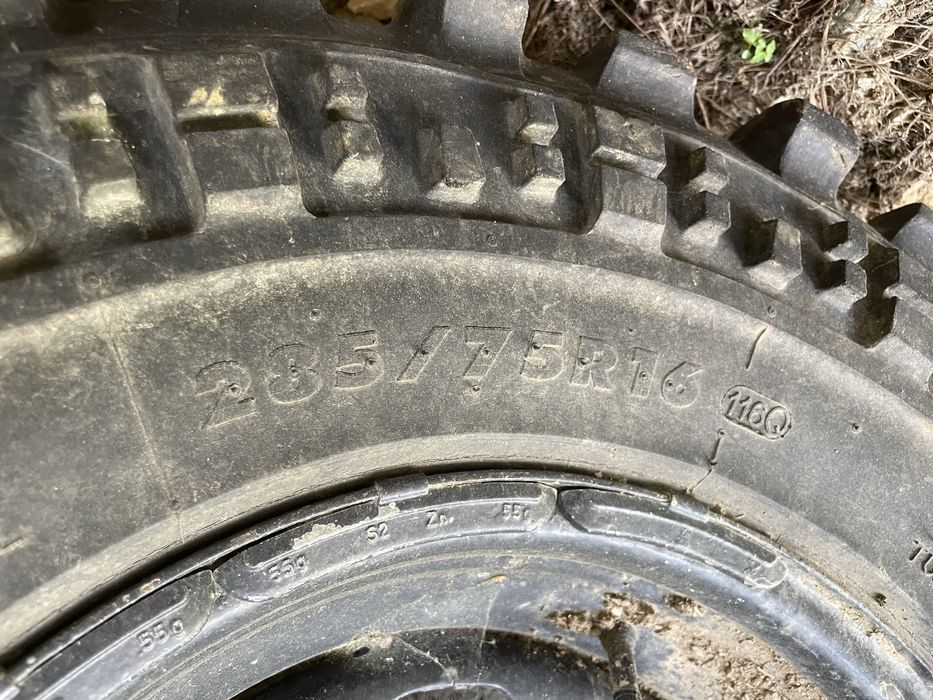 Pneus   285/75/16