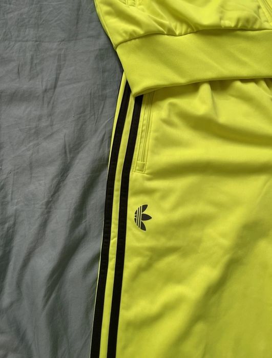 conjunto fato de treino adidas into the metaverse (tracksuit)