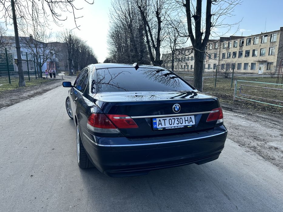 BMW 7 Series (E65)