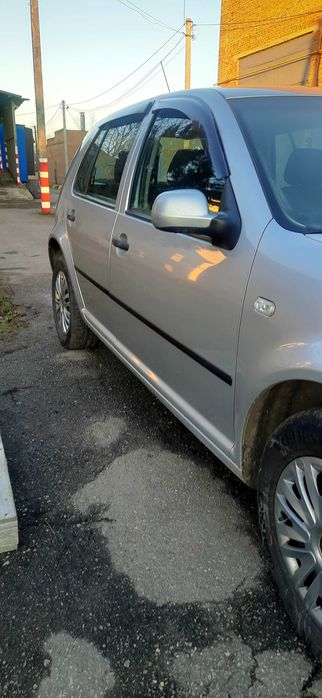 Фольксваген гольф 4 2002р 1.6 mpi