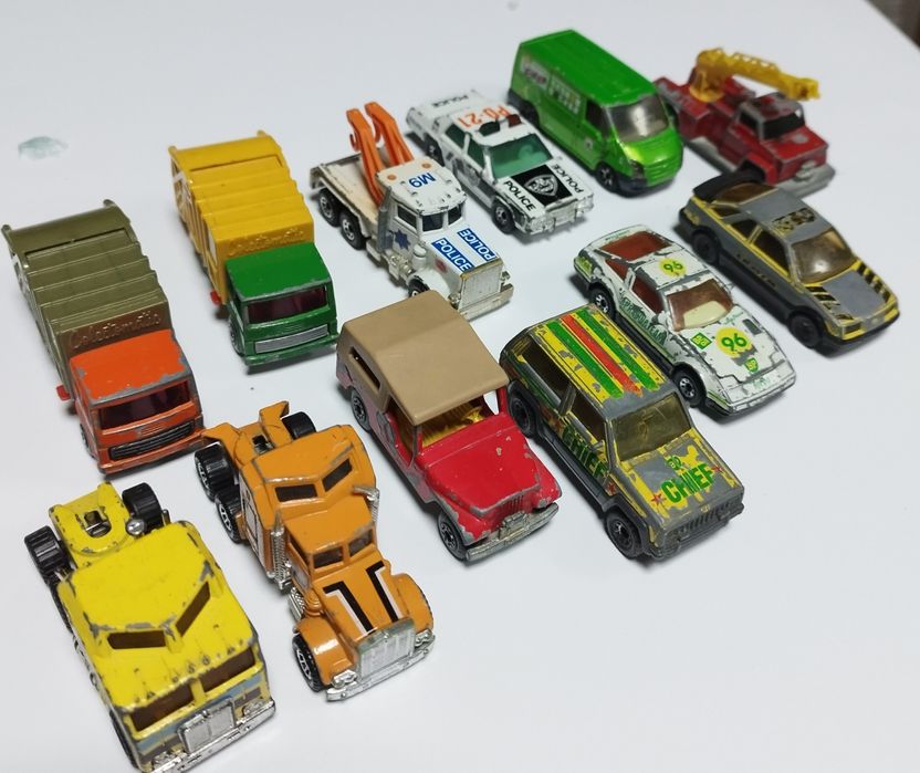Miniaturas vintage matchbox e outros