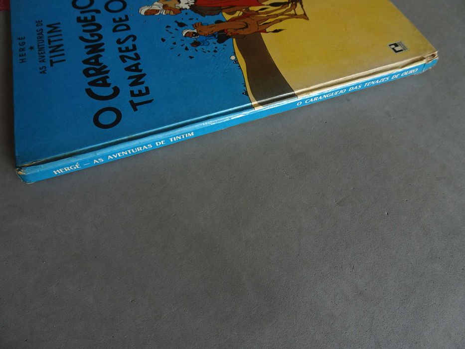 Livro Record - Tintim O Caranguejo das Tenazes de Ouro (capa dura)