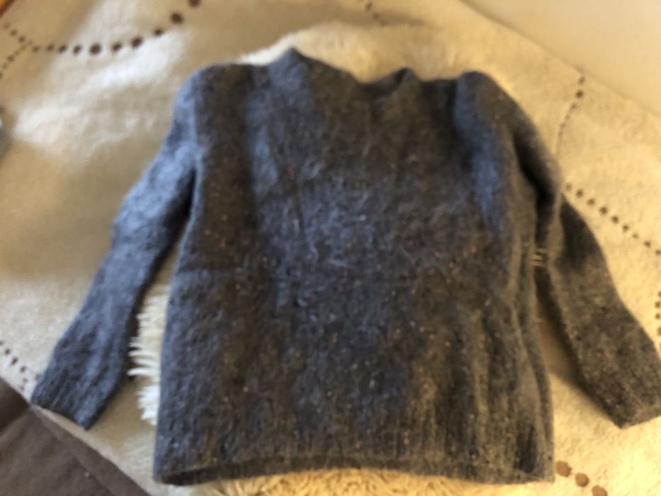 Cudowny sweter 100% rasowy kozi moher.