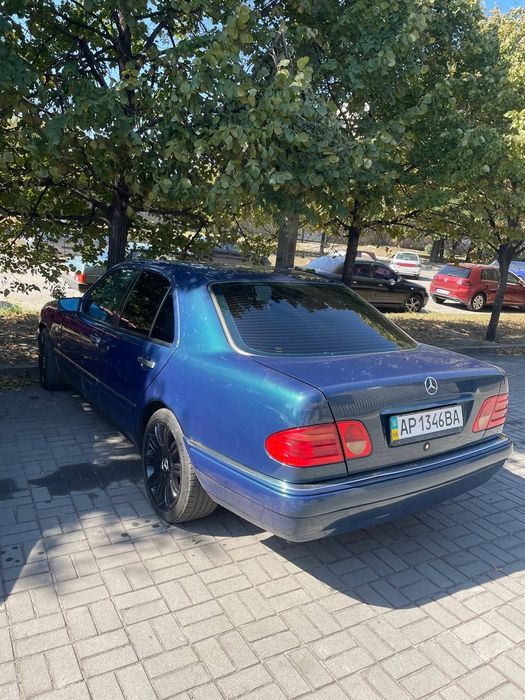 Продам или обмен мерс 210