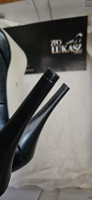 Buty skórzane, eleganckie pantofle, czólenka, szpilki, r.35