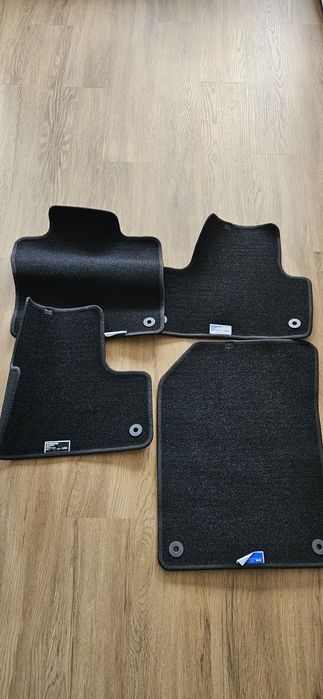 Oryginalne Dywaniki do Volvo XC60 II Komplet