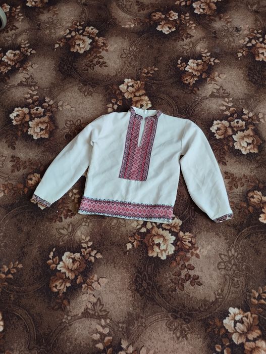 Вишиванка 200 грн