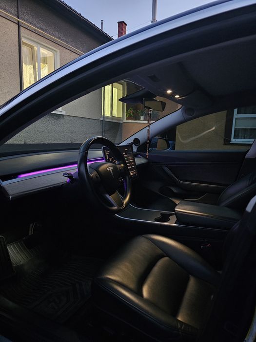 Tesla Model 3 2018