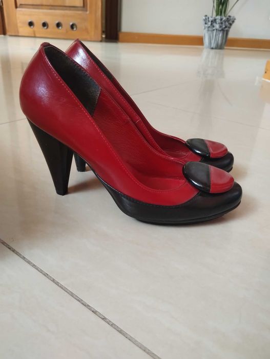 Buty damskie skórzane  czerwono-czarne rozmiar 35.