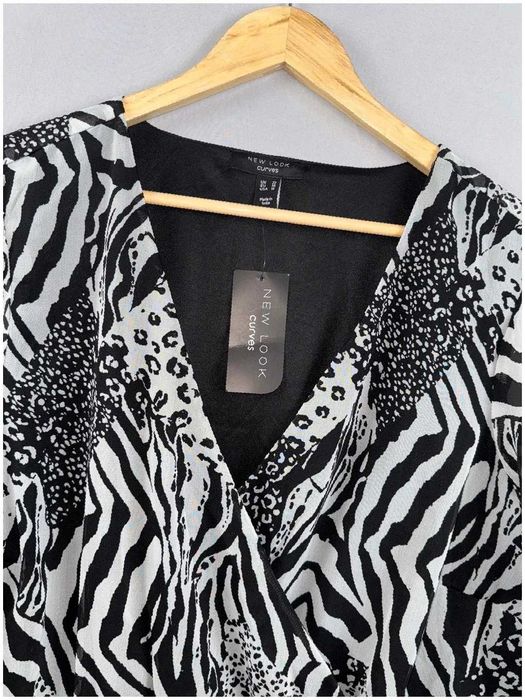 New Look Curves bluzka kopertowa plus size animal print V-neck r.50