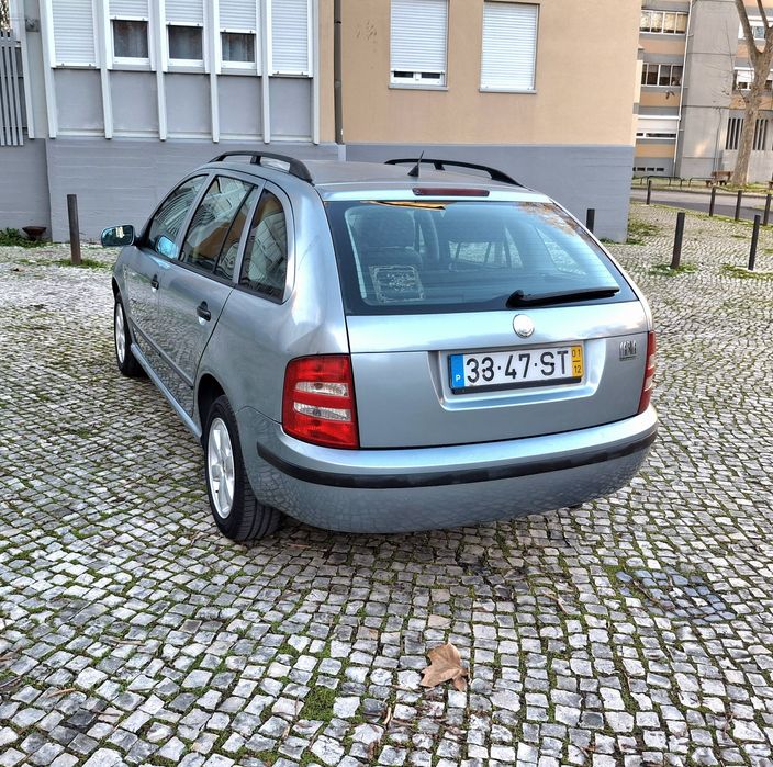 Skoda Fabia 1.4i 158Mil km Nacional 01