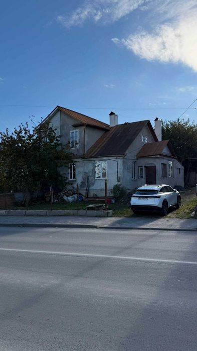 Продаж будинку в Почаєві