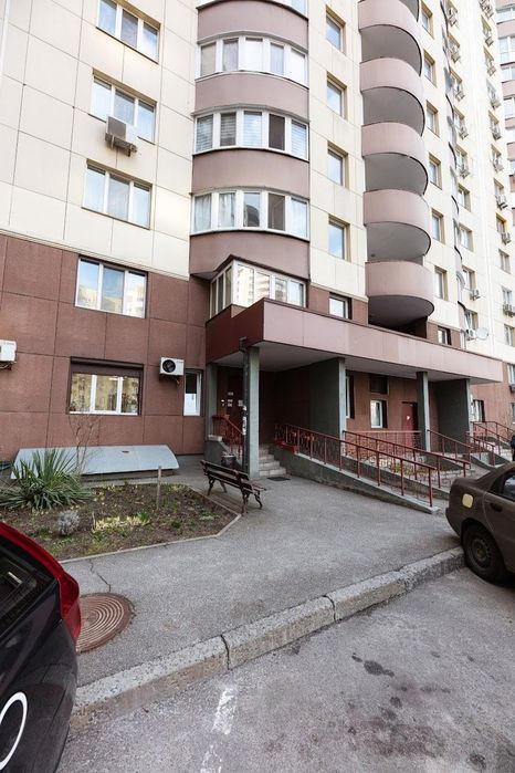 Без% Продається однокімнатна квартира Бульвар Ніколая Руденко 14